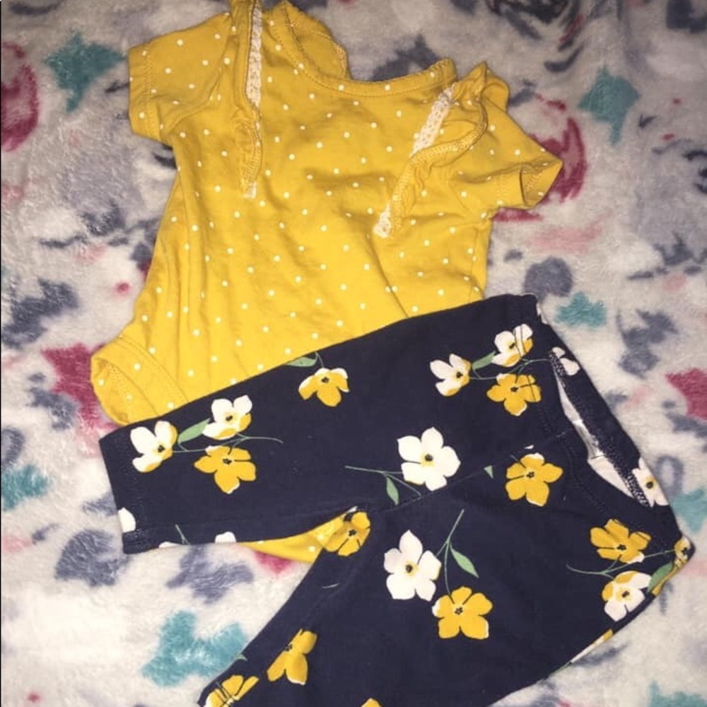 Newborn baby outfit (lot 8)